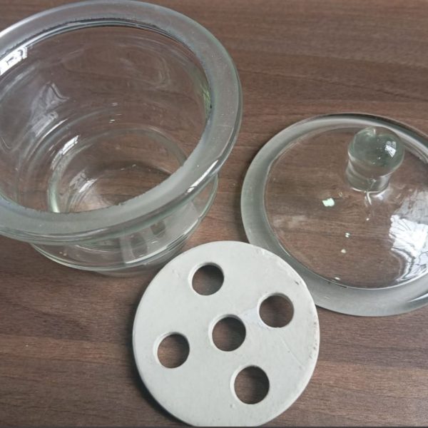 4-inch desiccator