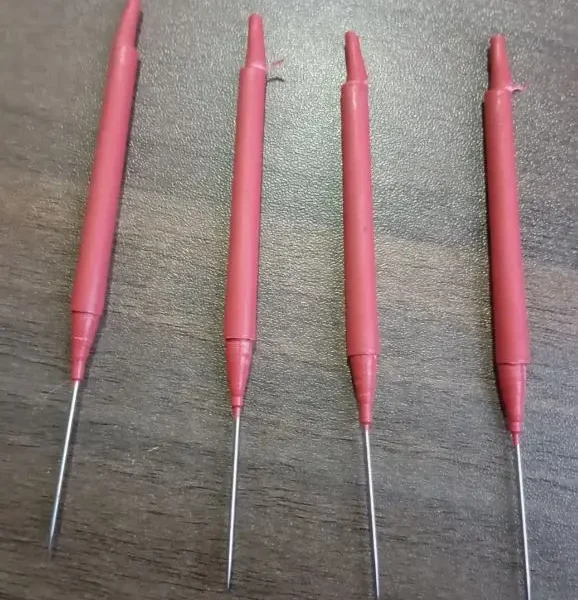 Dissecting needle/ Mounted needle/ Teasing needle